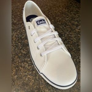 New in box KEDS Coursa leather KEDS